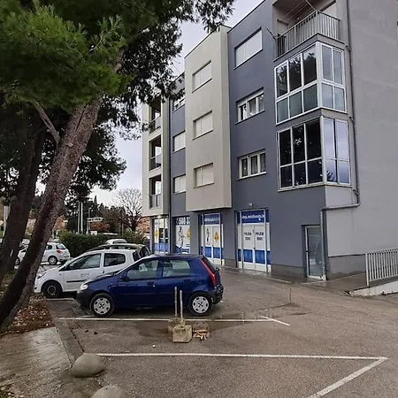 Comfortable Two Bedroom Apartmán *